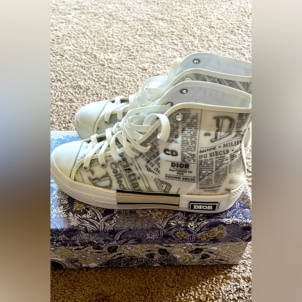 Very nice material, fully authentic